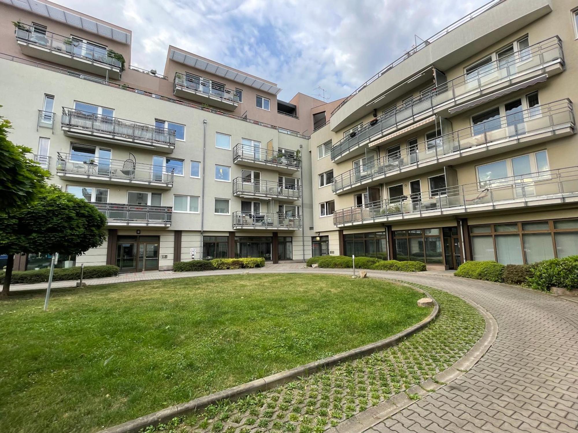 Monfas Apartment Provence In Praga Esterno foto